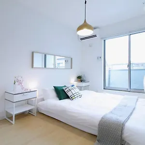 https://newlybuild-2-bedrm-apt-2-mins-baseball-museum-4ppl.hotelsinhiroshima.com